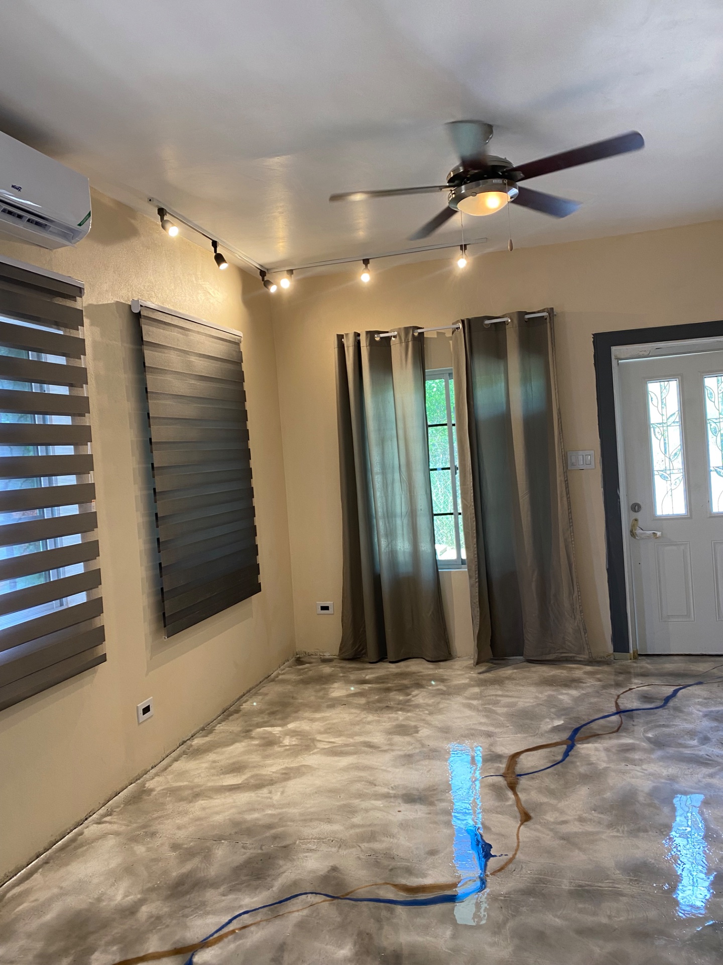 🏠 2-BEDROOM APARTMENT FOR RENT – OBAMA HEIGHTS, SIMON, ST. CATHERINE  📍 Obama Heights, Simon, St. Catherine  🛏️ 2 Bedrooms 🚿 1 Bathroom 🏗️ Unfini